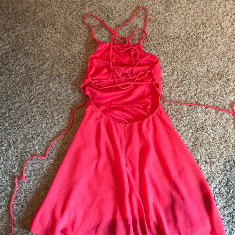 Pink, flowy, formal dress - Picture 2 of 2